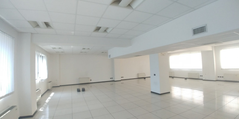 Immagine 1 di Ufficio in affitto  in VIA GROSIO a Milano