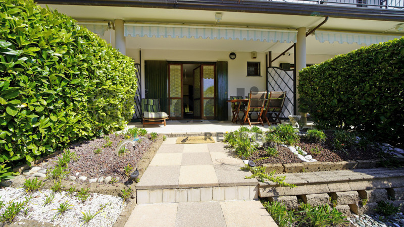 Immagine 2 di Appartamento in vendita  in Via XX settembre a Manerba Del Garda