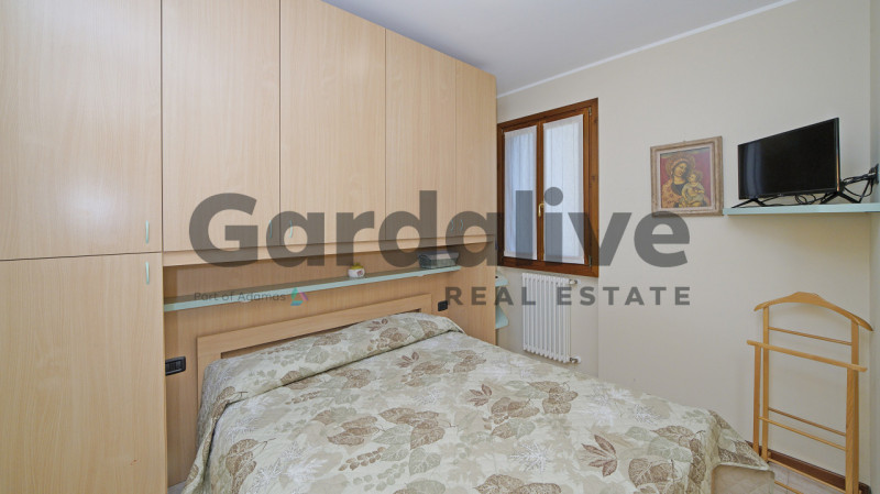 Immagine 11 di Appartamento in vendita  in Via XX settembre a Manerba Del Garda