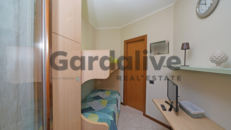 Immagine 13 di Appartamento in vendita  in Via XX settembre a Manerba Del Garda