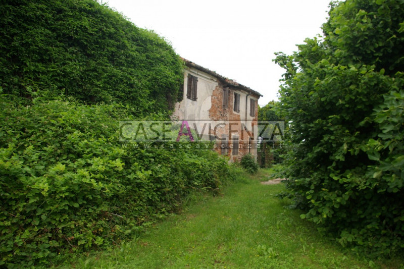 Immagine 4 di Rustico / casale in vendita  in via mazzini a Grisignano Di Zocco