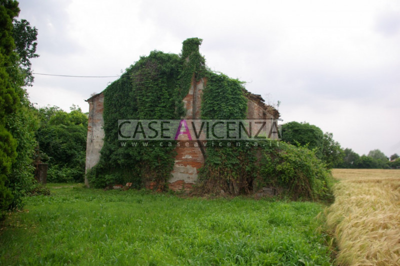 Immagine 7 di Rustico / casale in vendita  in via mazzini a Grisignano Di Zocco