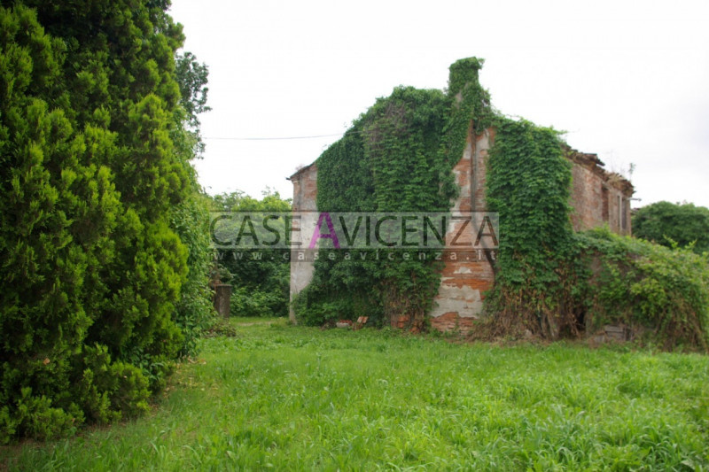 Immagine 10 di Rustico / casale in vendita  in via mazzini a Grisignano Di Zocco