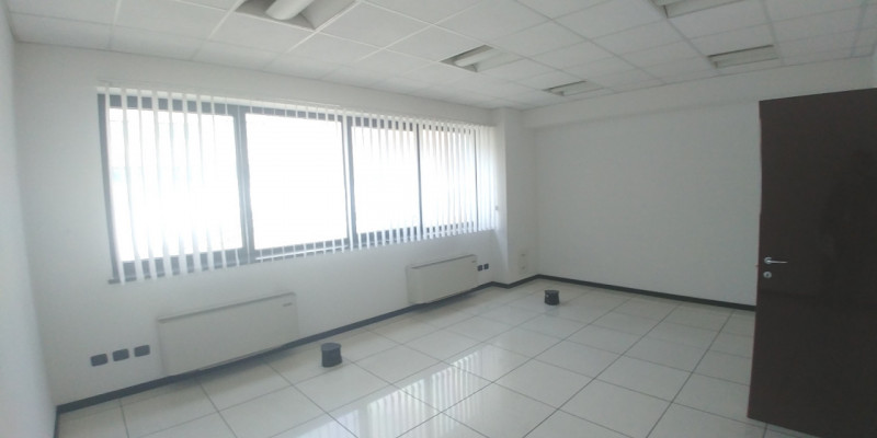 Immagine 4 di Ufficio in affitto  in VIA GROSIO a Milano