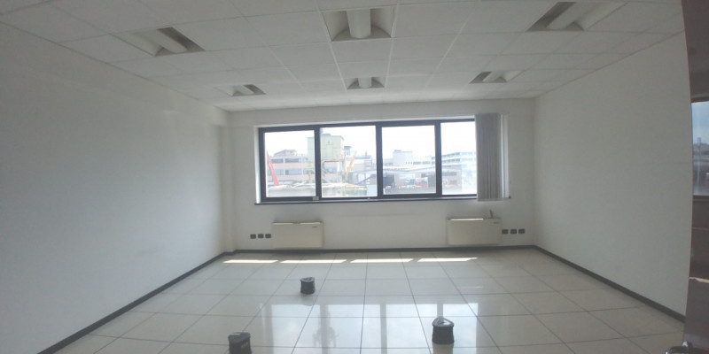 Immagine 5 di Ufficio in affitto  in VIA GROSIO a Milano