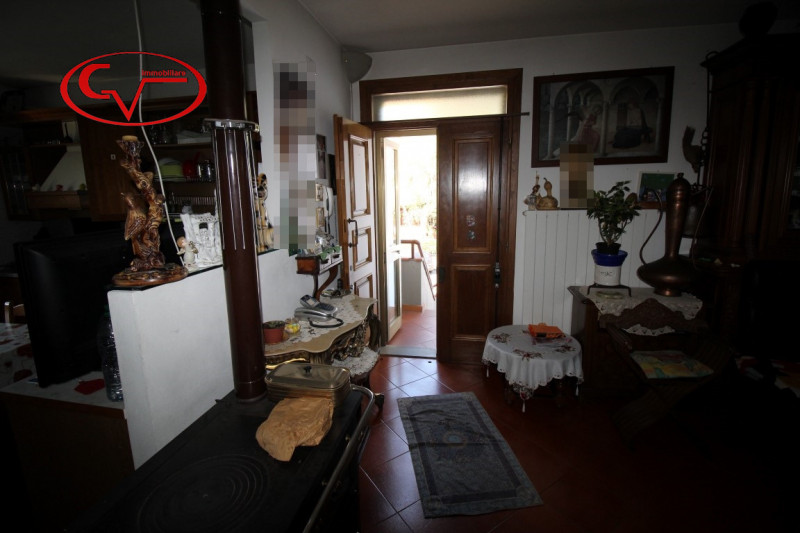 Immagine 3 di Casa quadrifamiliare in vendita  in via Roma a Loro Ciuffenna