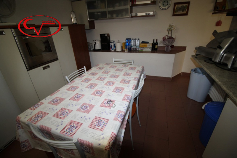 Immagine 25 di Casa quadrifamiliare in vendita  in via Roma a Loro Ciuffenna