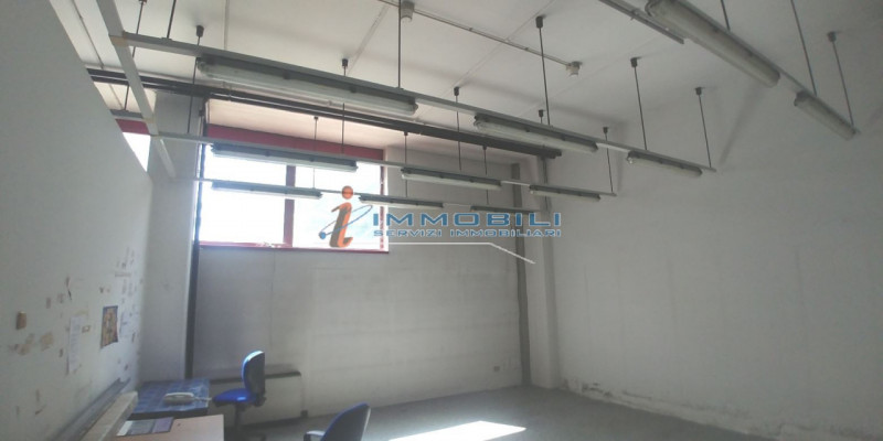 Immagine 8 di Laboratorio in vendita  in VIA CROCE B. a Vimodrone