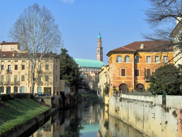 Immagine 1 di Appartamento in vendita  in Contrà Porti a Vicenza