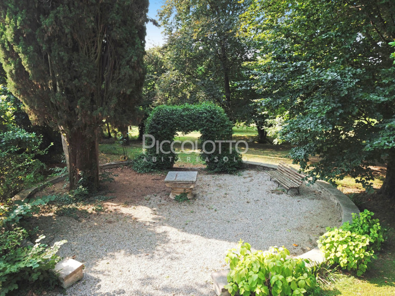 Immagine 9 di Villa in vendita  in Via Foresto Vecchio a Asolo