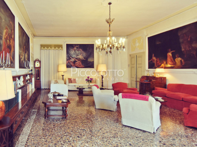 Immagine 17 di Villa in vendita  in Via Foresto Vecchio a Asolo