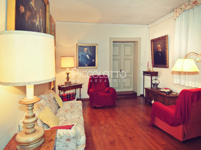 Immagine 21 di Villa in vendita  in Via Foresto Vecchio a Asolo