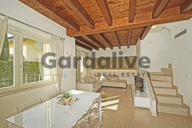 Immagine 14 di Villa in vendita  a Manerba Del Garda