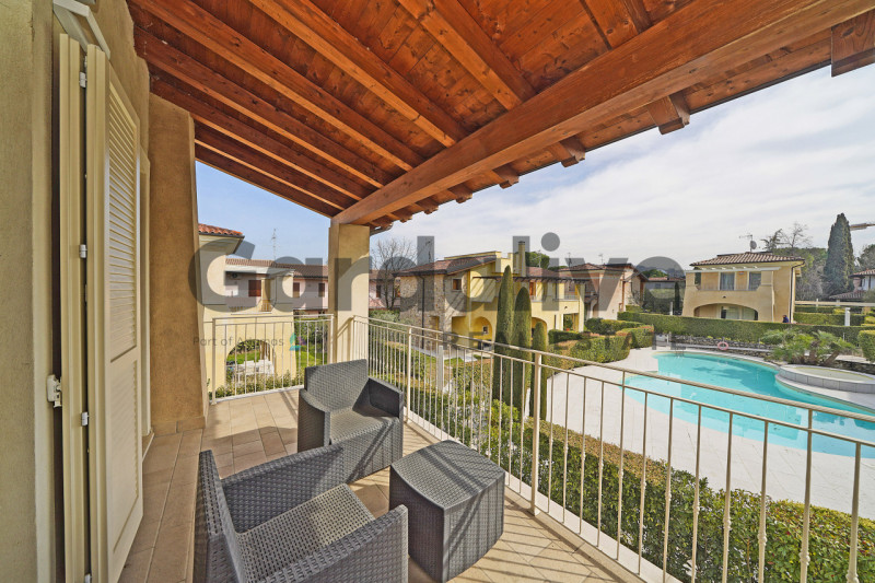 Immagine 30 di Villa in vendita  a Manerba Del Garda