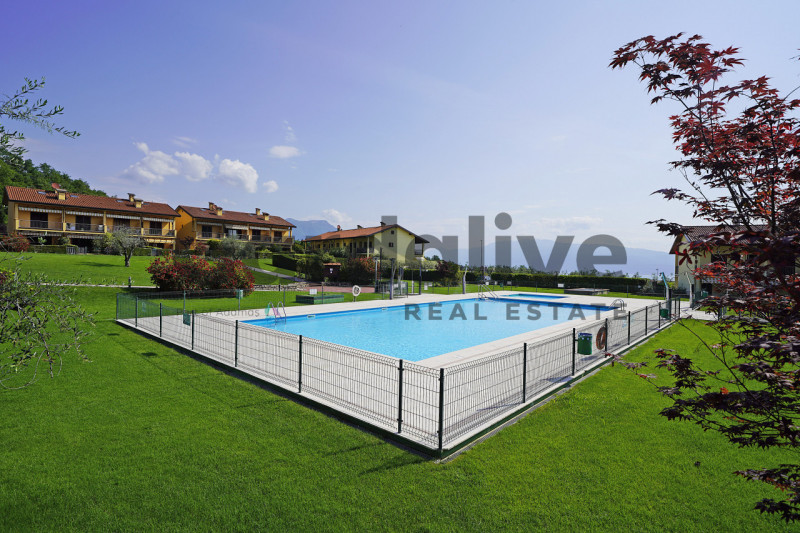 Immagine 3 di Villetta a schiera in vendita  in Via borgo alto a Puegnago Sul Garda