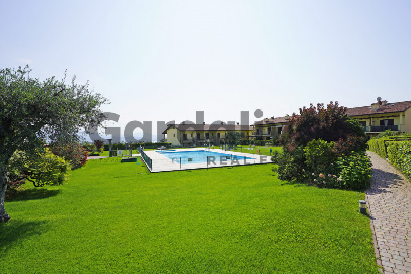 Immagine 4 di Villetta a schiera in vendita  in Via borgo alto a Puegnago Sul Garda