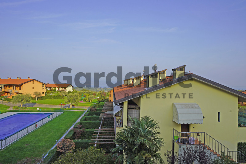 Immagine 10 di Villetta a schiera in vendita  in Via borgo alto a Puegnago Sul Garda