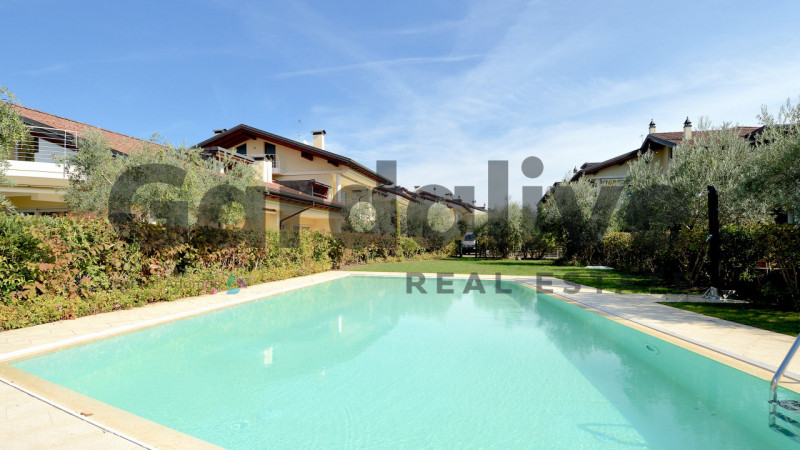 Immagine 2 di Appartamento in vendita  in Residence Caesar a Sirmione