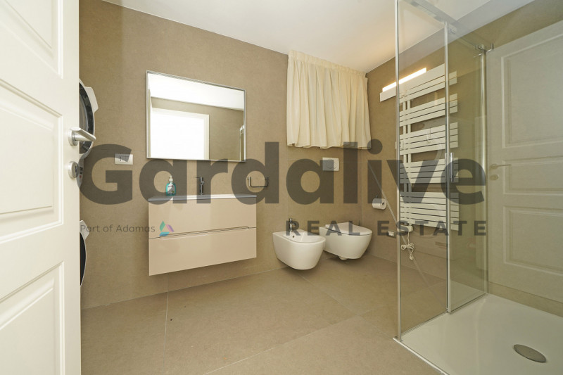 Immagine 29 di Appartamento in vendita  in Residence Caesar a Sirmione