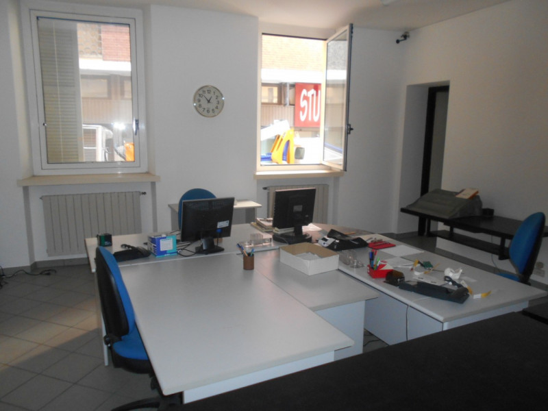 Immagine 2 di Ufficio in vendita  in via Massimo d'Azeglio a Casale Monferrato