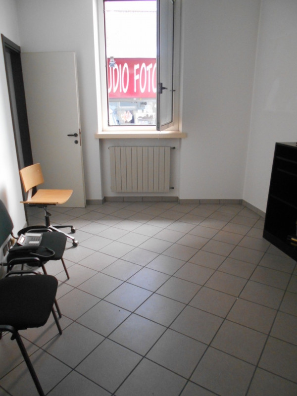 Immagine 6 di Ufficio in vendita  in via Massimo d'Azeglio a Casale Monferrato