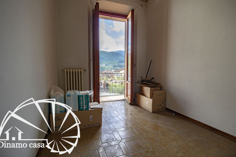 Immagine 3 di Casa indipendente in vendita  a Vaiano