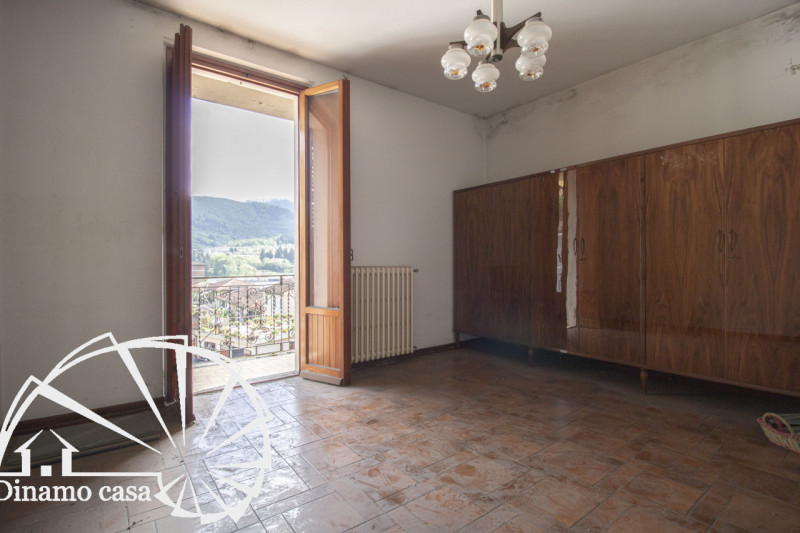 Immagine 4 di Casa indipendente in vendita  a Vaiano