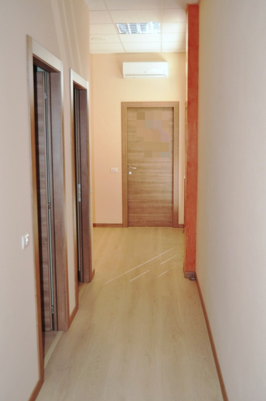 Immagine 2 di Ufficio in vendita  a Loro Ciuffenna