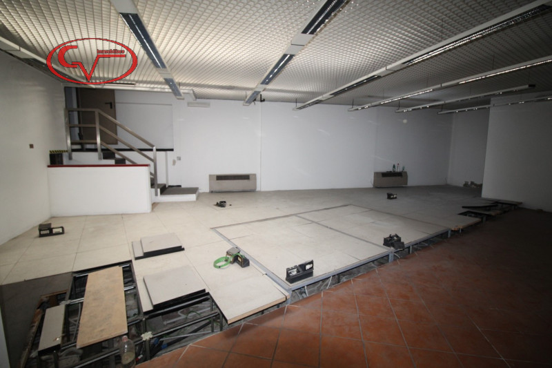 Immagine 6 di Negozio in affitto  in via Dante a Montevarchi