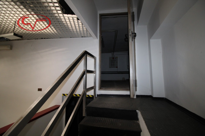 Immagine 8 di Negozio in affitto  in via Dante a Montevarchi