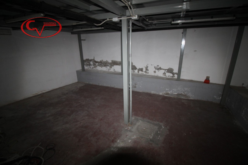 Immagine 10 di Negozio in affitto  in via Dante a Montevarchi