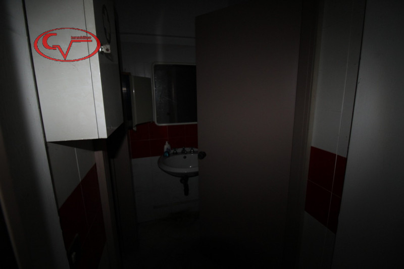 Immagine 13 di Negozio in affitto  in via Dante a Montevarchi