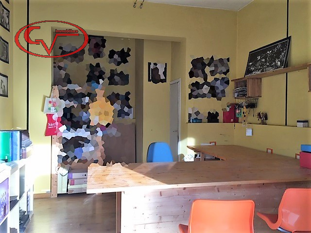 Immagine 2 di Negozio in vendita  in viale diaz a Montevarchi