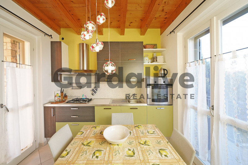 Immagine 25 di Villa in vendita  a Moniga Del Garda