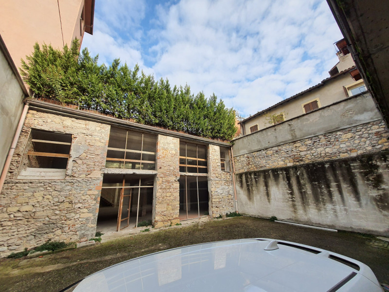 Immagine 9 di Magazzino in vendita  in zona Università a Verona