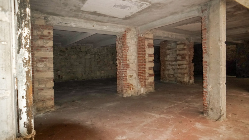 Immagine 10 di Magazzino in vendita  in zona Università a Verona