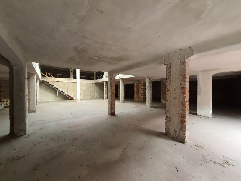 Immagine 11 di Magazzino in vendita  in zona Università a Verona