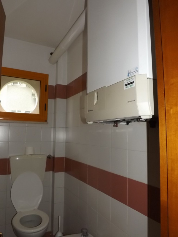 Immagine 5 di Negozio in vendita  a Senigallia