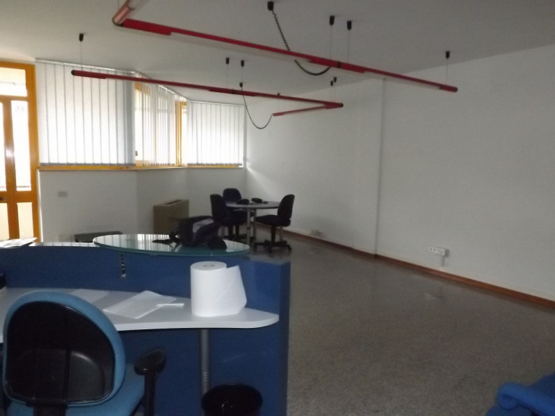 Immagine 7 di Negozio in vendita  a Senigallia