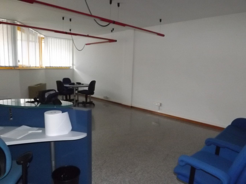 Immagine 8 di Negozio in vendita  a Senigallia