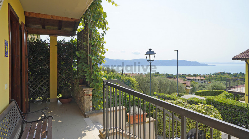 Immagine 10 di Casa bifamiliare in vendita  in Via Folino Cabiana 13 a Toscolano-Maderno