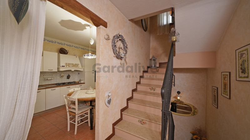 Immagine 24 di Casa bifamiliare in vendita  in Via Folino Cabiana 13 a Toscolano-Maderno