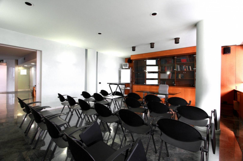 Immagine 3 di Ufficio in vendita  a Padova