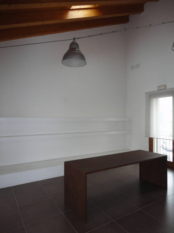 Immagine 10 di Ufficio in affitto  in Via Salata a Noventa Padovana