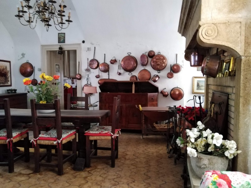 Immagine 7 di Palazzo in vendita  in piazza roma a Polpenazze Del Garda