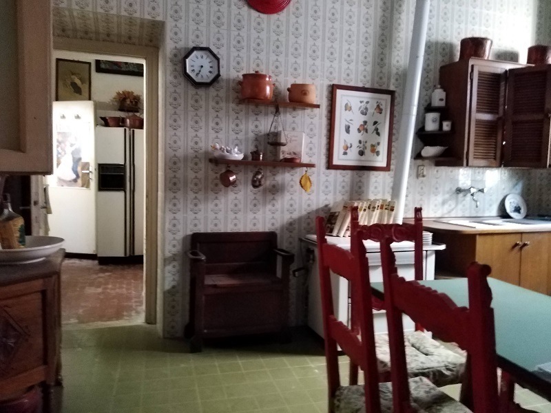 Immagine 11 di Palazzo in vendita  in piazza roma a Polpenazze Del Garda