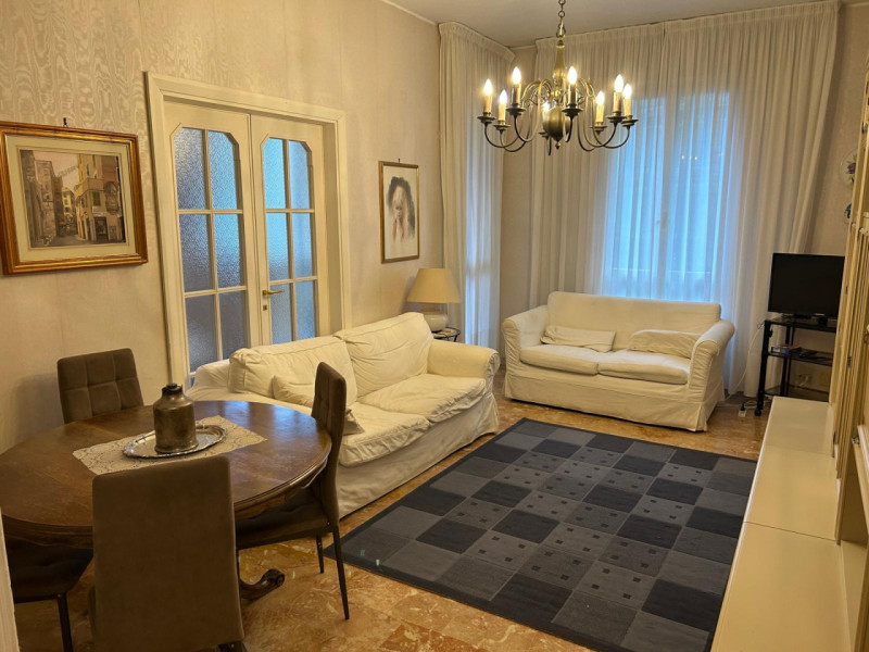 Immagine 2 di Appartamento in affitto  in via federcio delpino a Genova