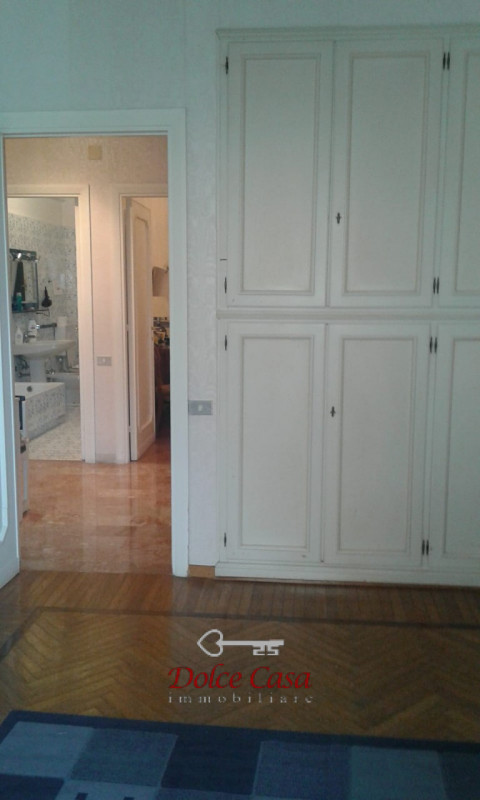 Immagine 11 di Appartamento in affitto  in via federcio delpino a Genova