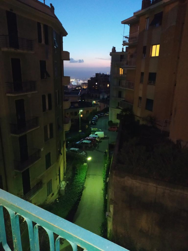 Immagine 17 di Appartamento in affitto  in via federcio delpino a Genova
