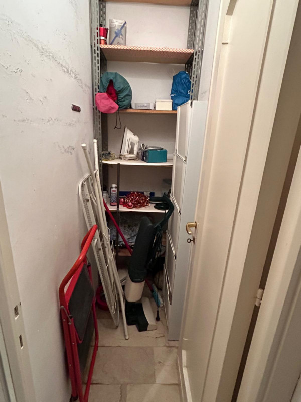 Immagine 34 di Appartamento in affitto  in via federcio delpino a Genova